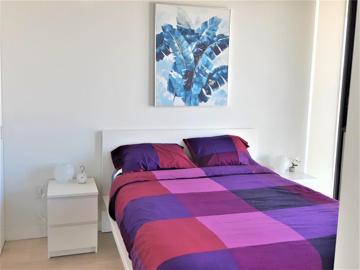 Luxury Skyline Condo In Downtown Free 24/7 Parking وينيبج المظهر الخارجي الصورة